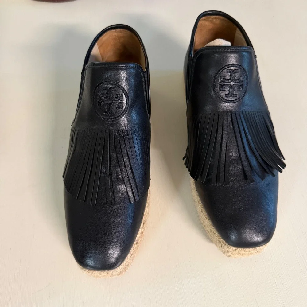 Tory Burch Black Leather Fringe Espadrille Loafers Size 8 Embroidered Logo Flats